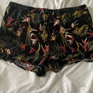 Summer little shorts 🌺